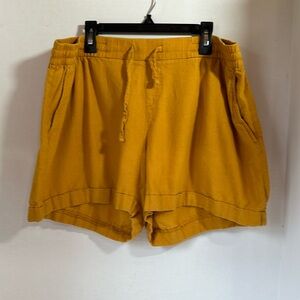Old navy mustard yellow linen blend pull on shorts size large